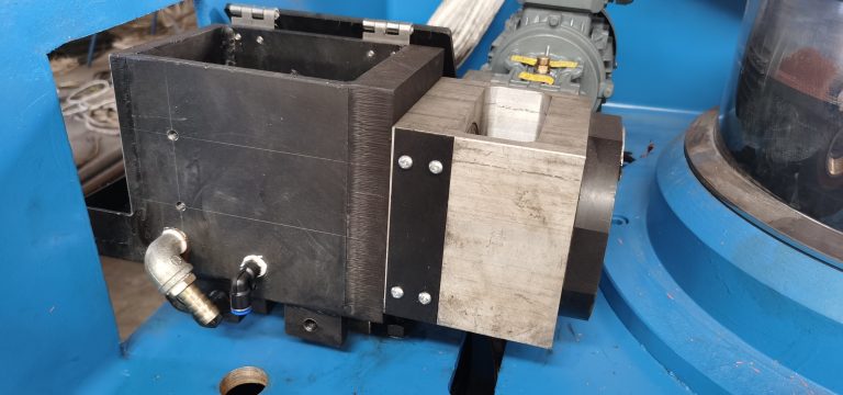 Rotating Die Holders For Drawing Machines